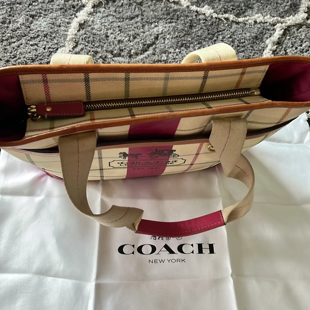 Coach Handbag - Picture 2 of 4